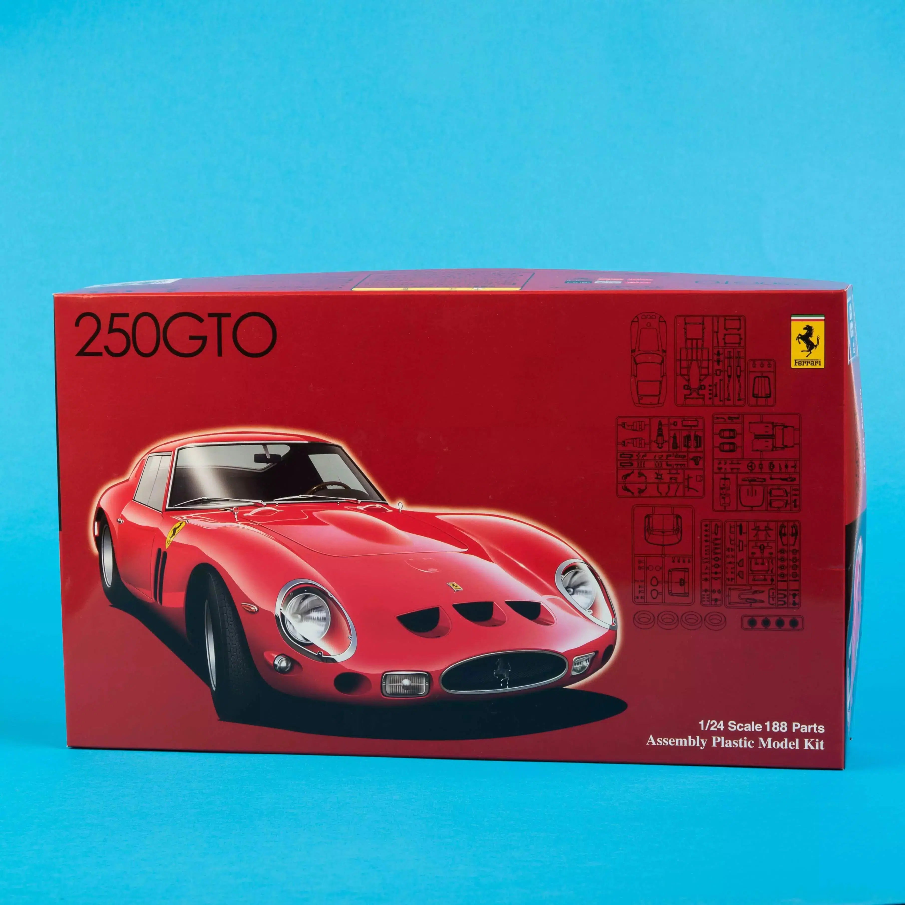 Revell Ferrari 250 GTO 1:24 Scale Plastic Model Kit 07395