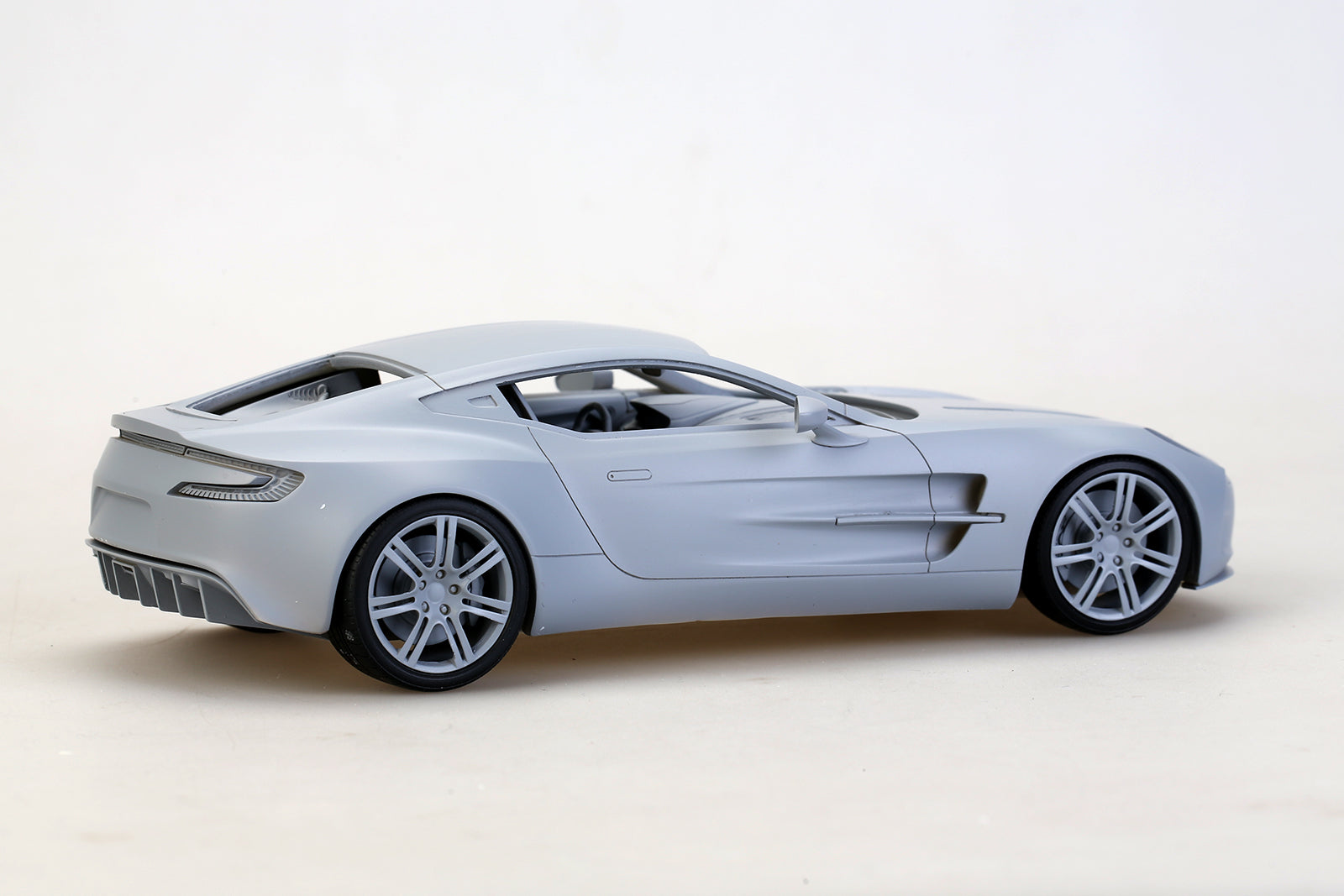 Alpha Model Aston Martin ONE77 - GPmodeling