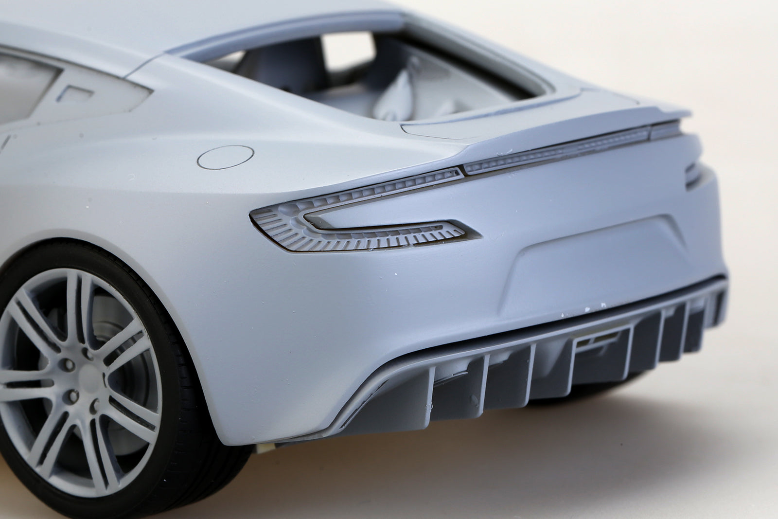 Alpha Model Aston Martin ONE77 - GPmodeling