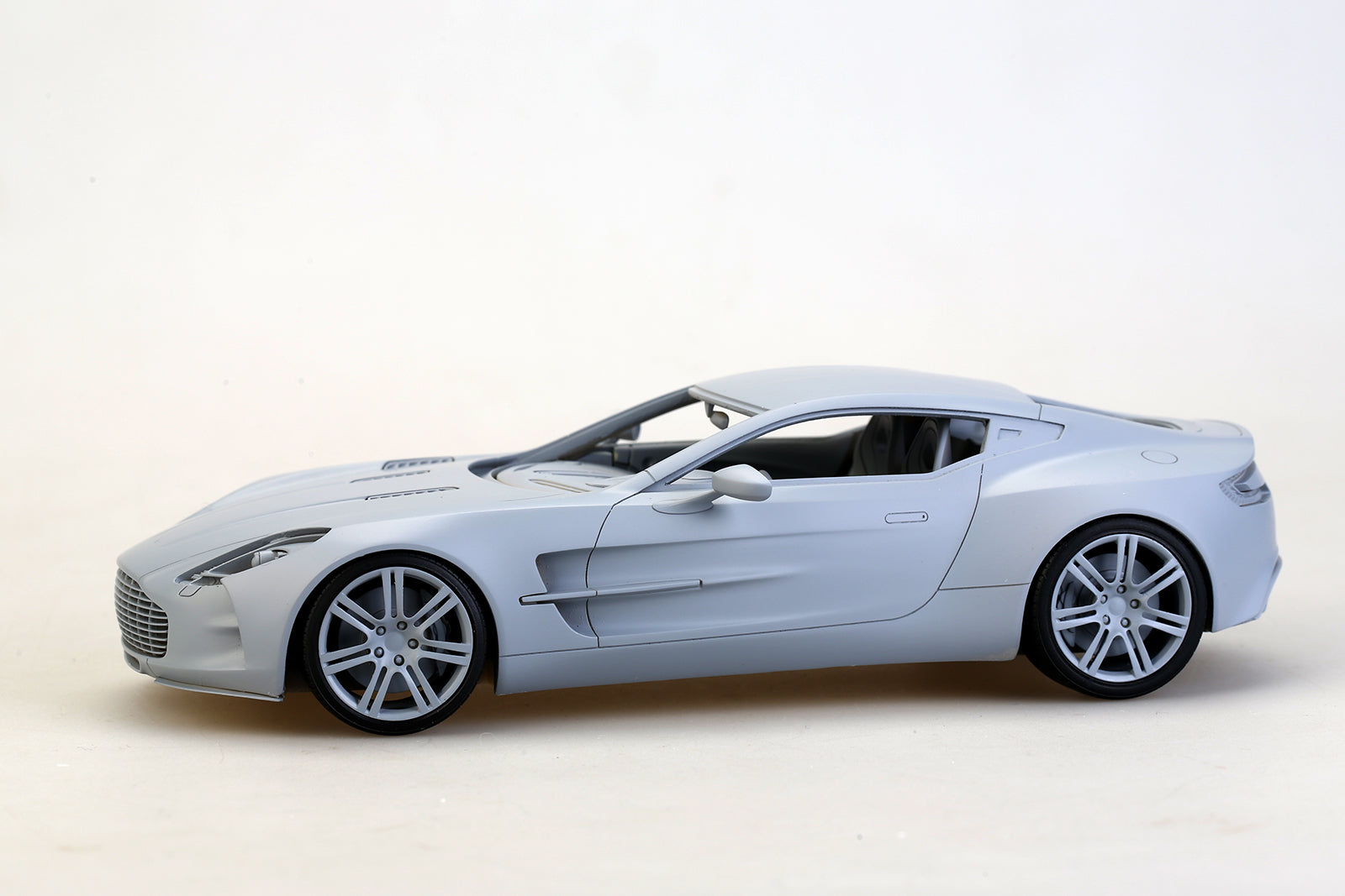 Alpha Model Aston Martin ONE77 - GPmodeling