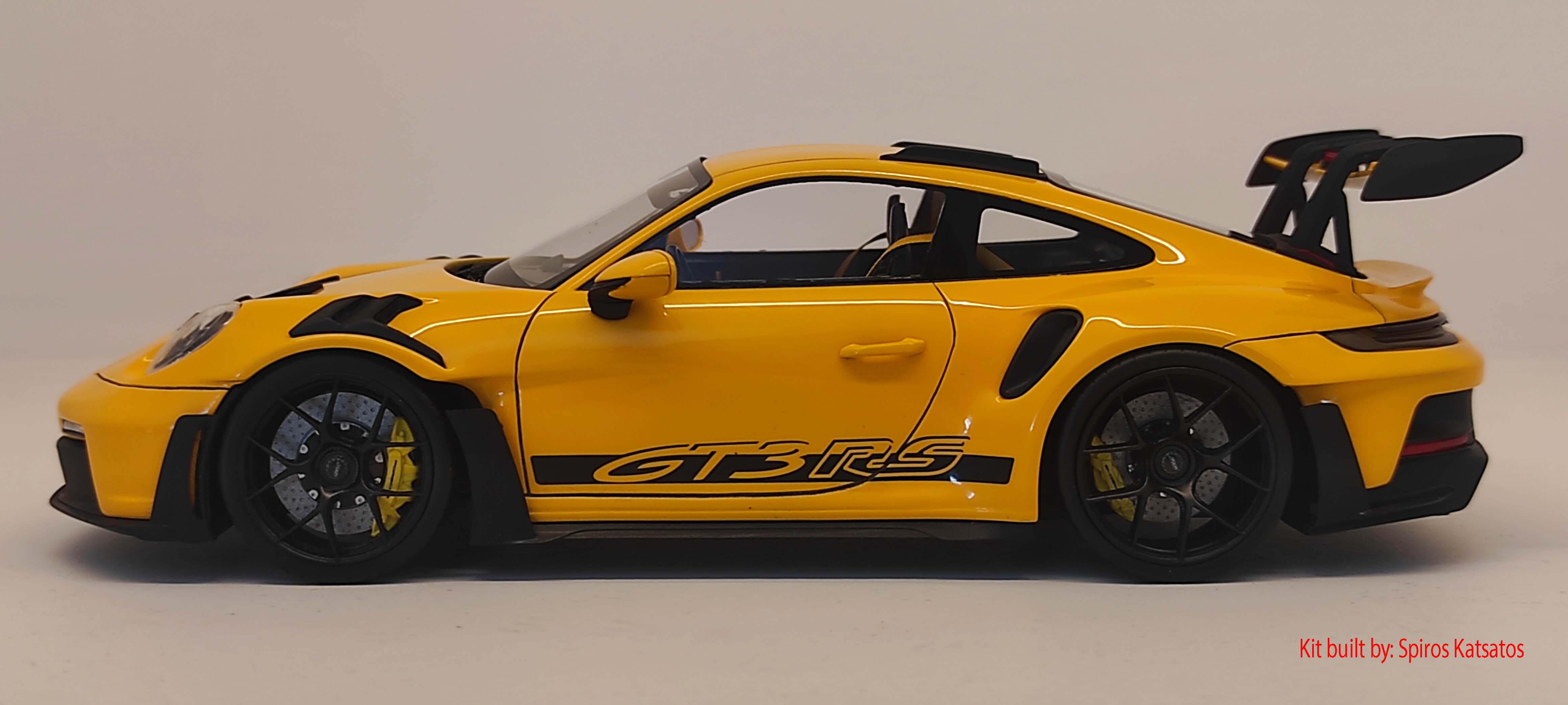 Porsche 911 GT3 RS Type 992 2023 Racing yellow 1/18 Norev WAP0212810RGT3