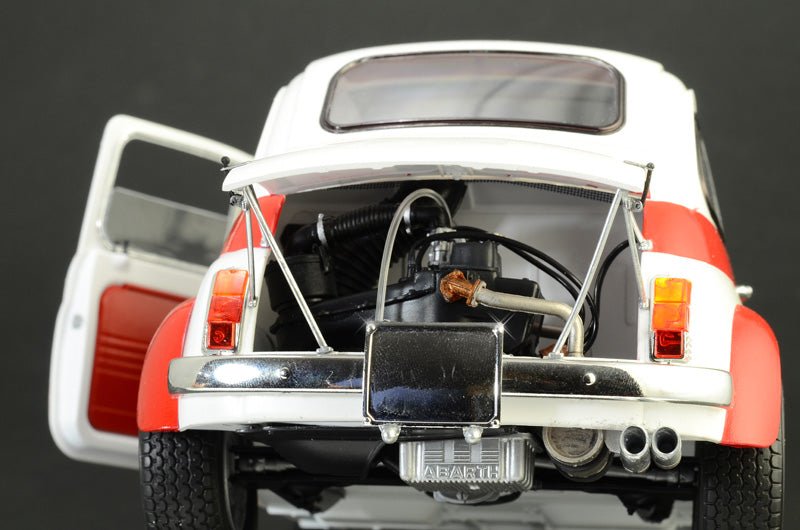 ITALERI FIAT Abarth 695SS - Assetto Corsa 4705 - GPmodeling