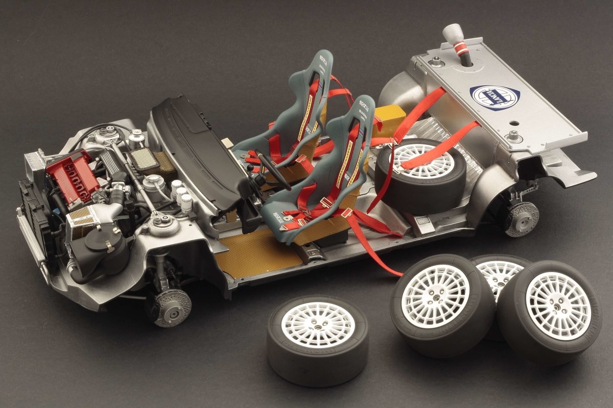 Maquette Italeri 4709 – Lancia Delta HF Integrale 16V – 1/12 – Kit Montage Neuf